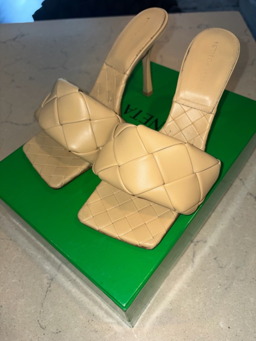 Bottega Veneta Tan Woven Knot Stiletto Mule - Picture 3 of 6